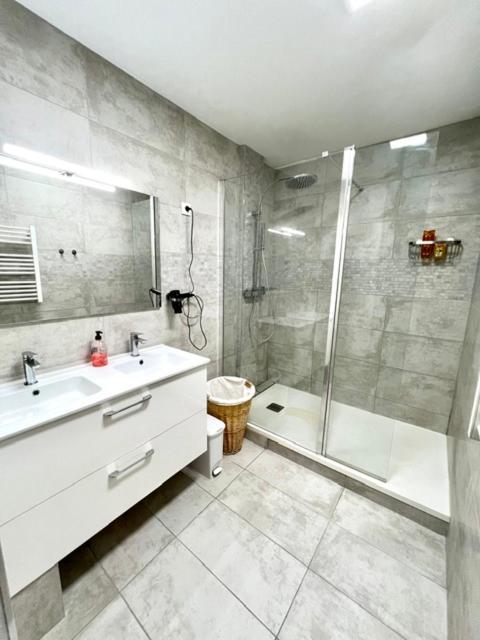 Appartement En Centre-Ville Bussy-Saint-Georges Buitenkant foto